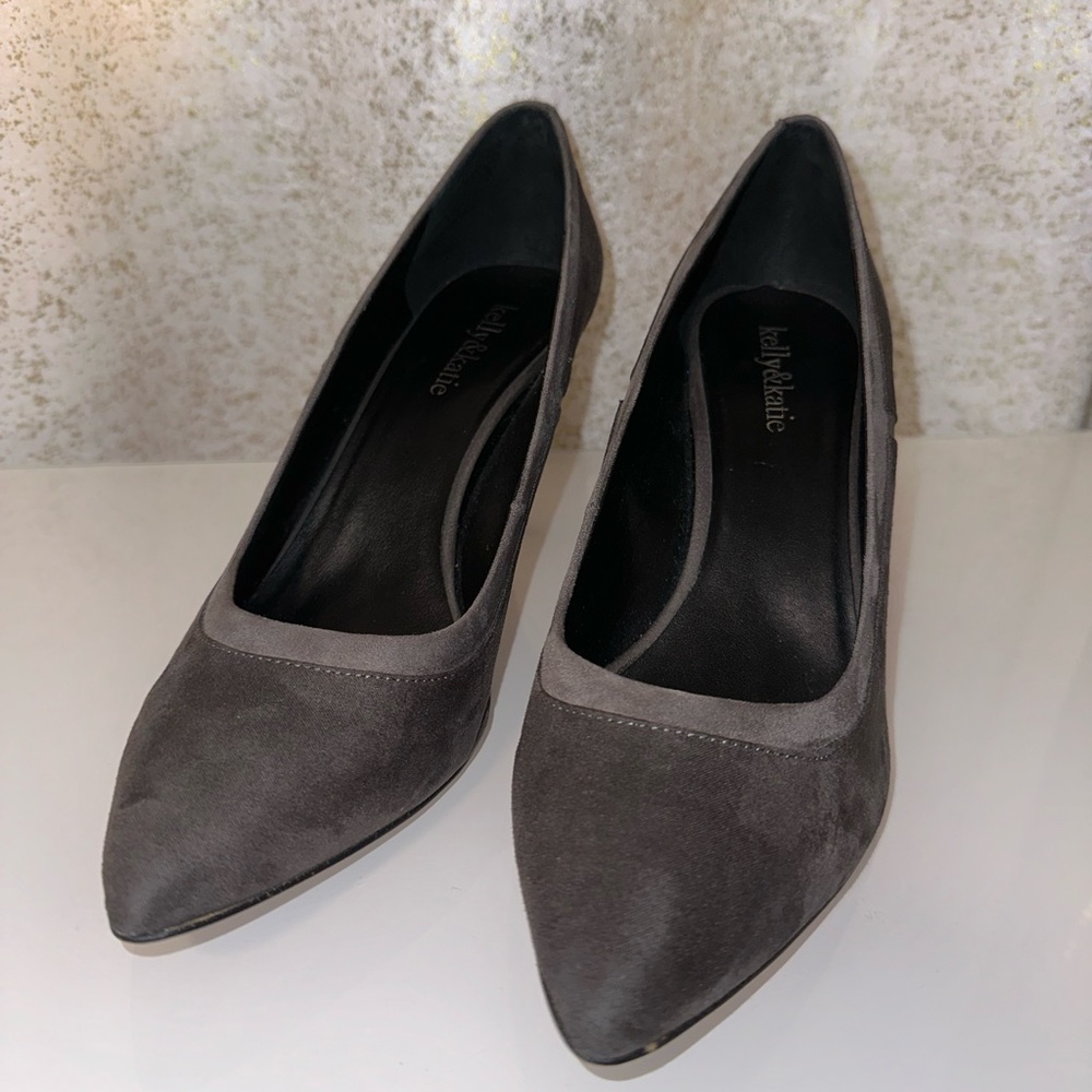 Kelly & Katie Gray Faux Suede Pointed Toe Pumps - Size 10